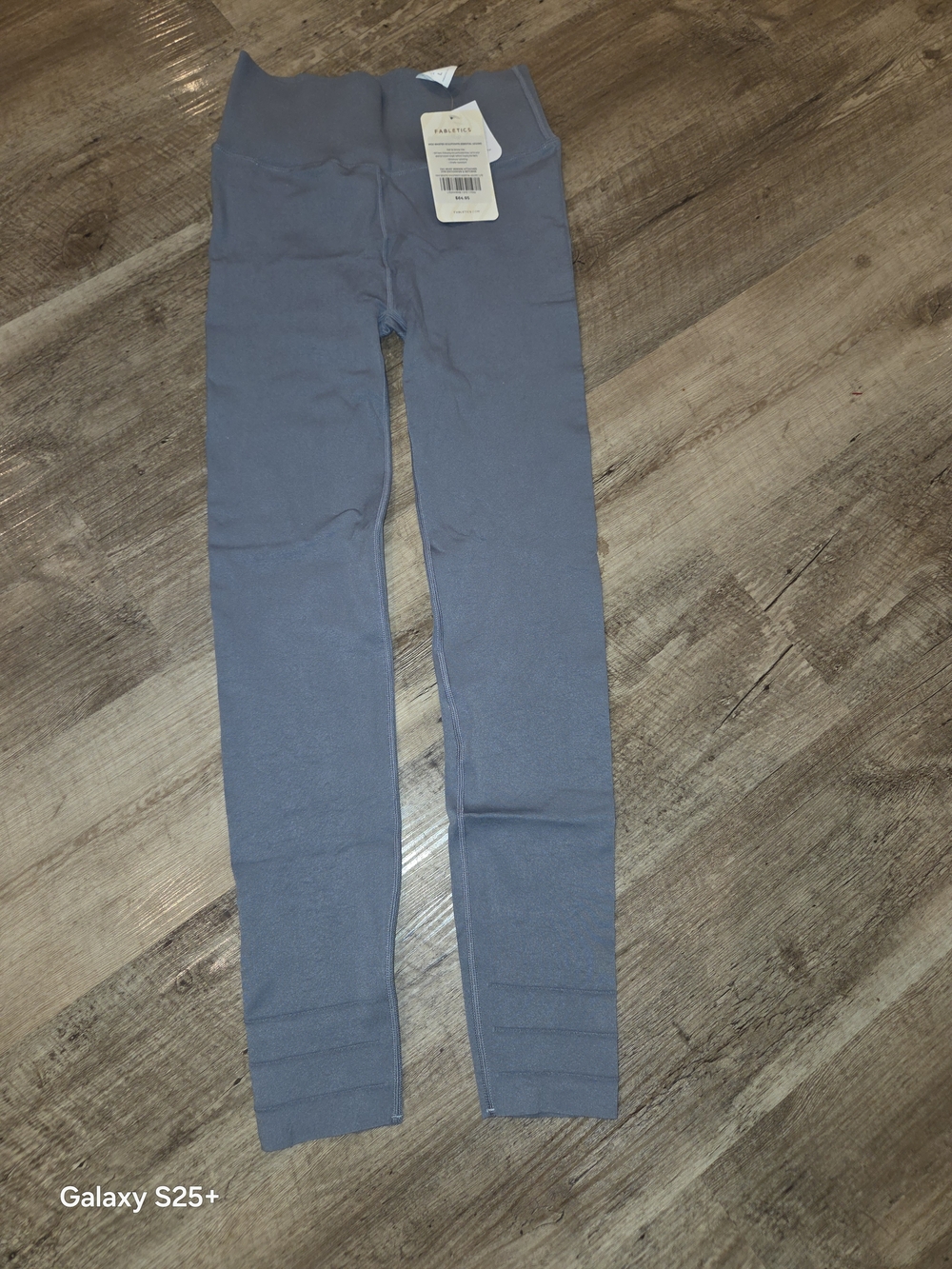 Fabletics High-Waisted SculptKnit Essential Leggings, Size Large, New With Tags